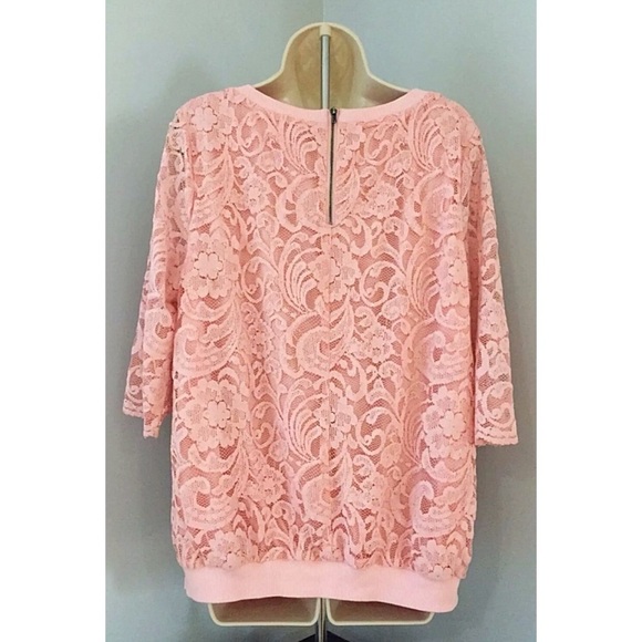 Torrid Peachy Rose Lace Top | Romantic Floral Lace | Size 0 (L) - Picture 2 of 7